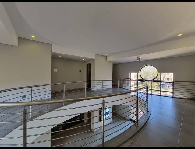 162M² OFFICE TO LET IN DUNKELD WEST